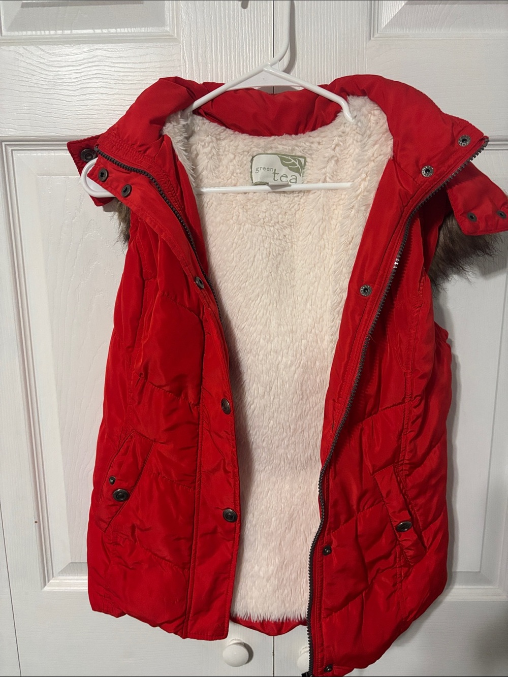 GreenTea Women's Orange Quilted Vest with Cream Sherpa Lining and Faux Fur Trim